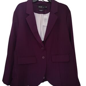 Torrid Studio Wine Blazer Size 14/16 NWT